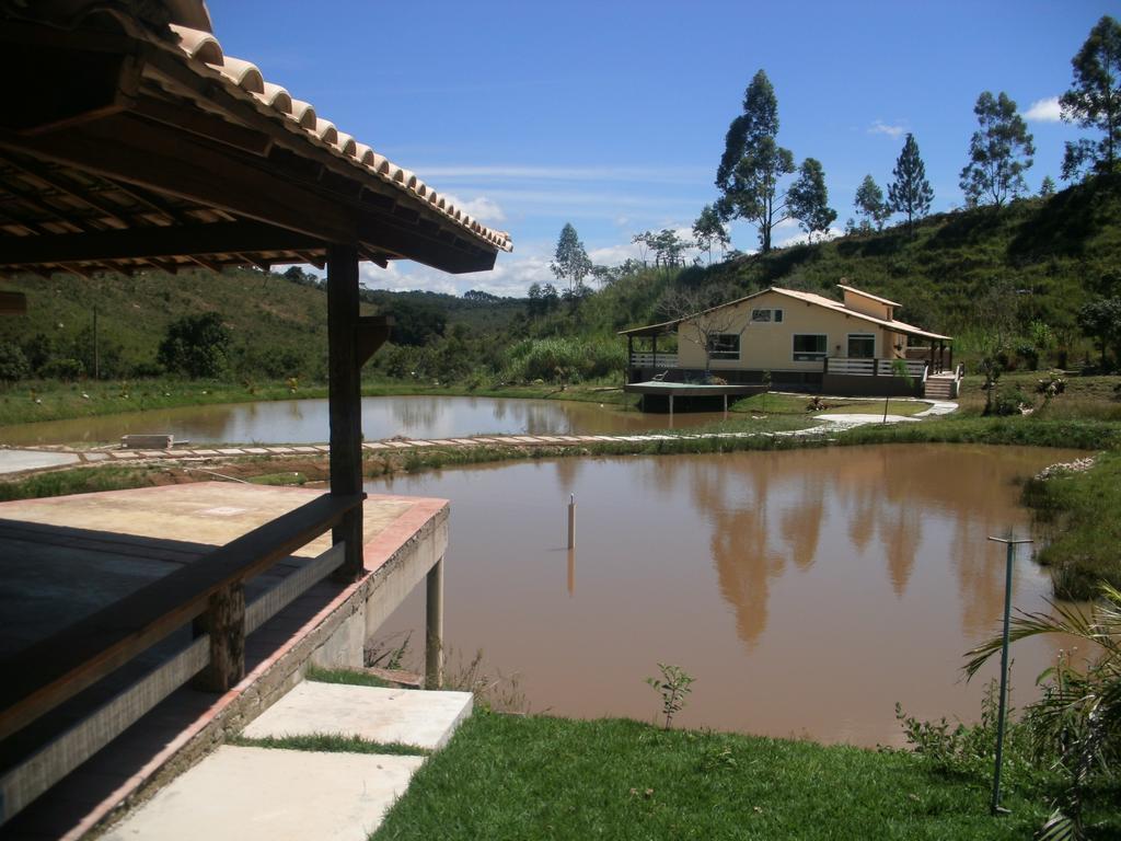 Отель Jardim Dos Sonhos Санту-Антониу-ду-Лейти Экстерьер фото
