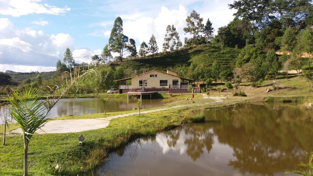 Отель Jardim Dos Sonhos Санту-Антониу-ду-Лейти Экстерьер фото